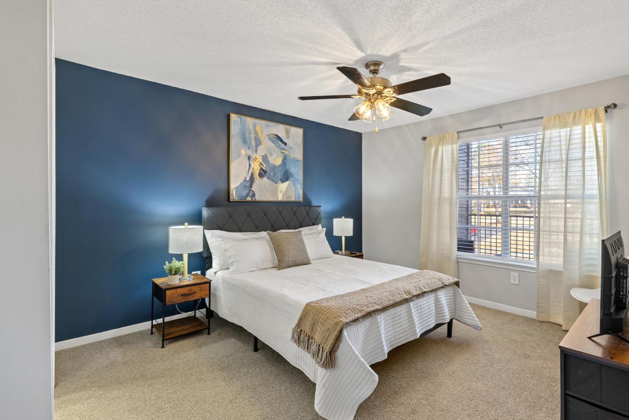 Apartment Cozy 2br Steps From Uga & Downtown Ga