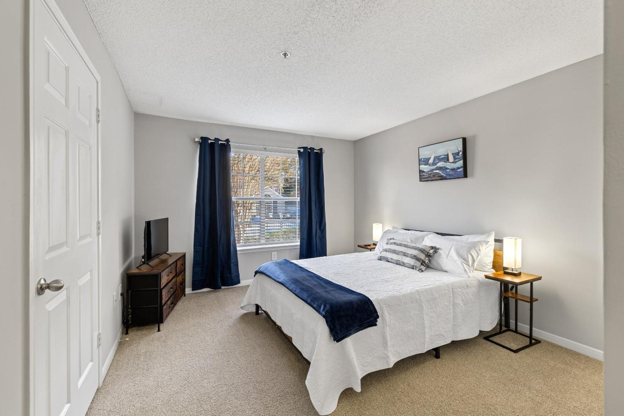Apartment Cozy 2br Steps From Uga & Downtown Ga