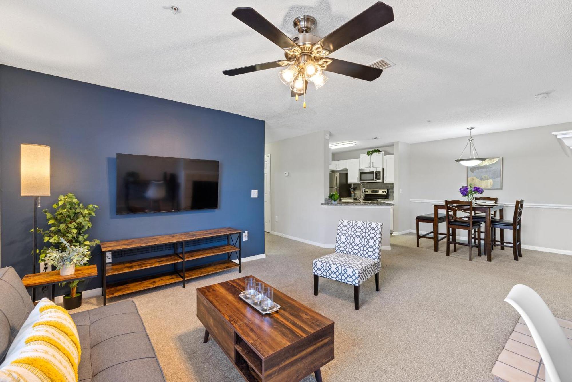 Apartment Cozy 2br Steps From Uga & Downtown Ga *