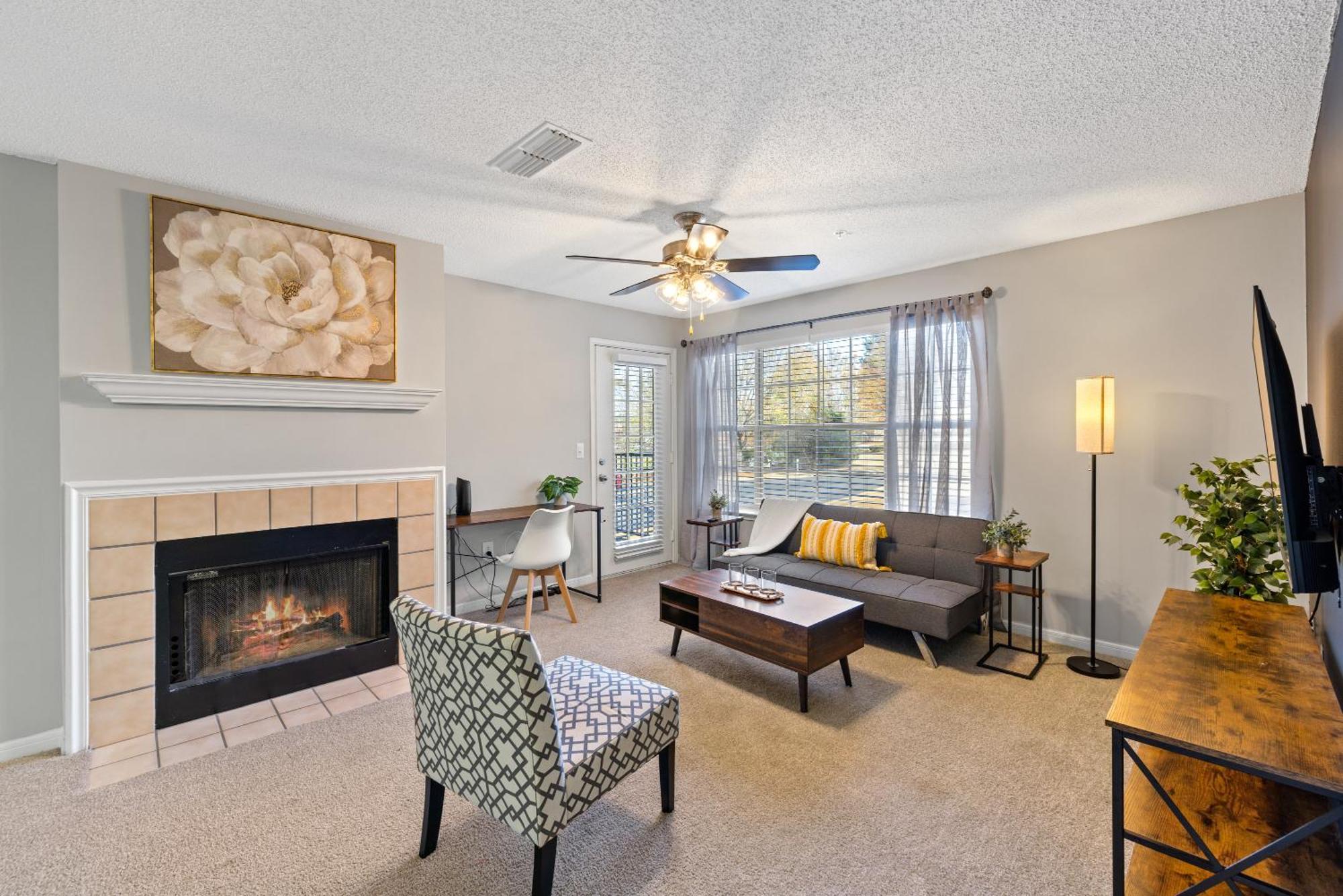 Cozy 2br Steps From Uga & Downtown Ga *